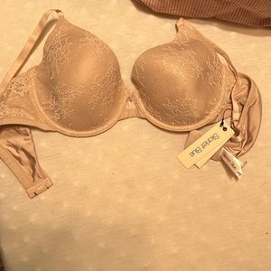 Skarlett blue pale nude color bra. Nwt. 36c